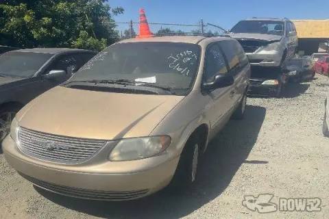 Photo of 2001 Chrysler Town & Country