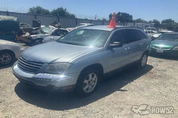 Photo of 2005 Chrysler Pacifica