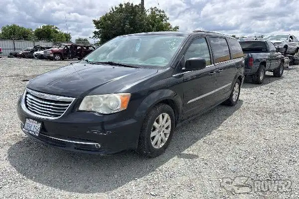 Photo of 2014 Chrysler Town & Country