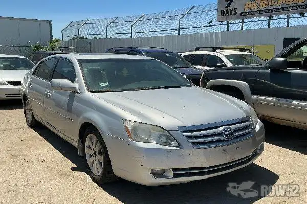 Photo of 2005 Toyota Avalon