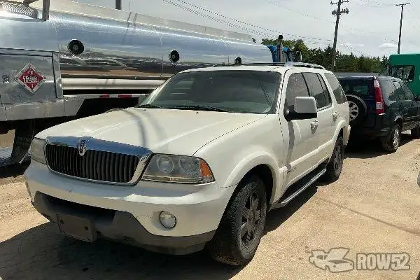 Photo of 2003 Lincoln Aviator