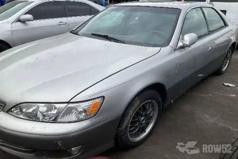 Photo of 2000 Lexus ES 300