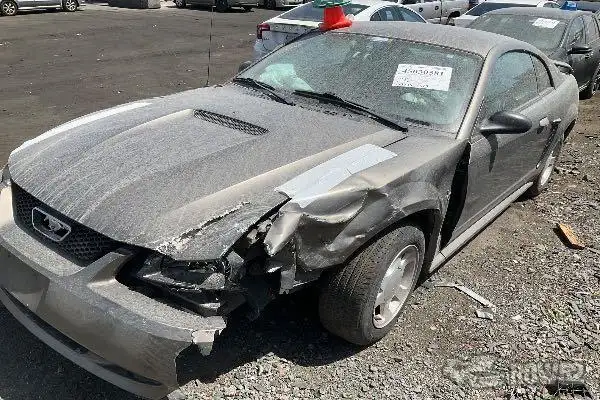 Photo of 2001 Ford Mustang