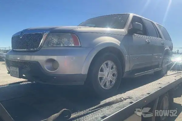 Photo of 2003 Lincoln Navigator