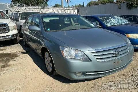 Photo of 2005 Toyota Avalon