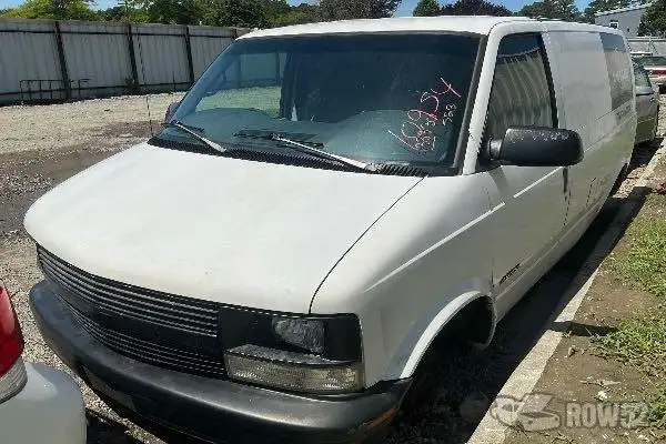 Photo of 1999 Chevrolet Astro