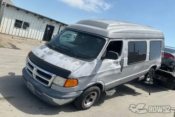 Photo of 1999 Dodge Ram Van