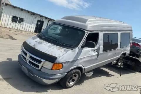 Photo of 1999 Dodge Ram Van