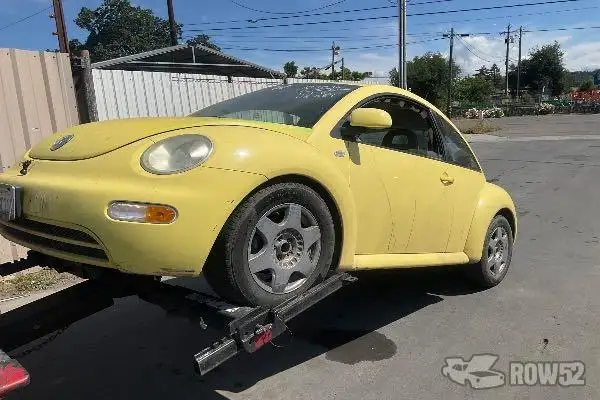 Photo of 1999 Volkswagen New Beetle