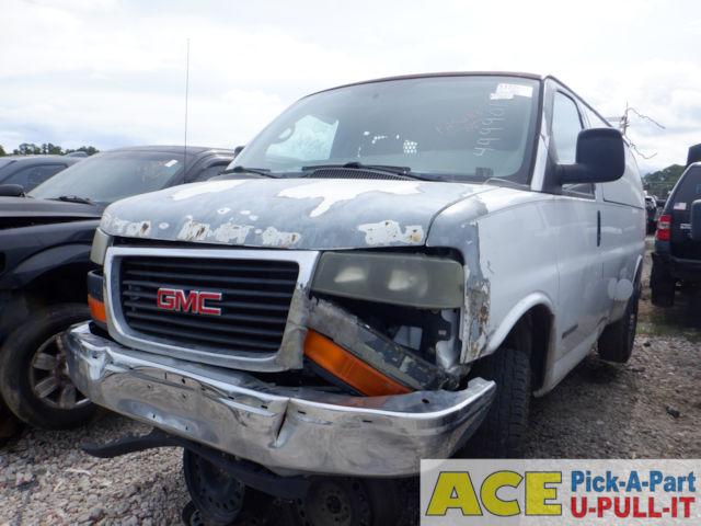 Photo of 2005 Gmc Savana 2500 Van