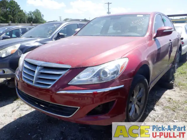 Photo of 2013 Hyundai Genesis