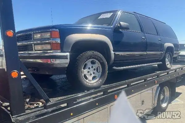 Photo of 1999 Chevrolet Suburban