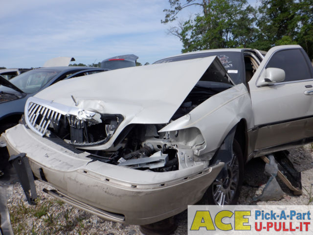 Photo of 2006 Lincoln Town Car
