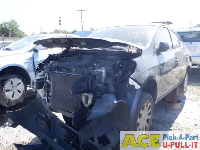 Photo of 2015 Nissan Versa