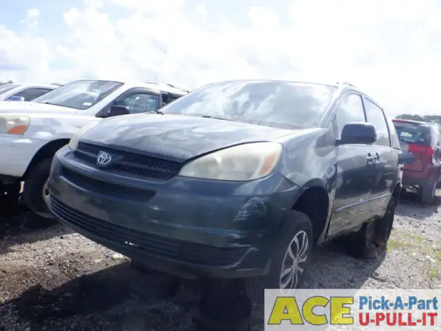 Photo of 2004 Toyota Sienna
