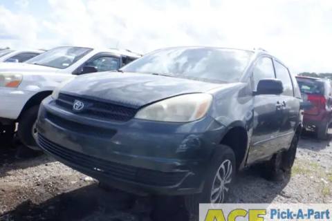 Photo of 2004 Toyota Sienna