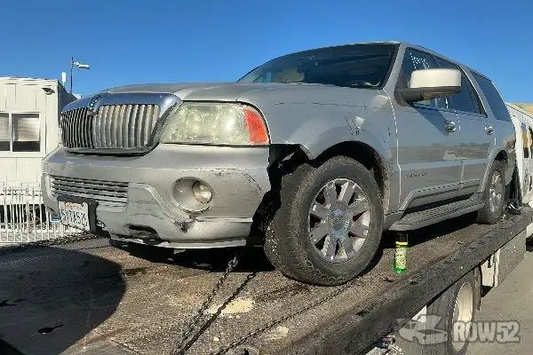 Photo of 2003 Lincoln Navigator