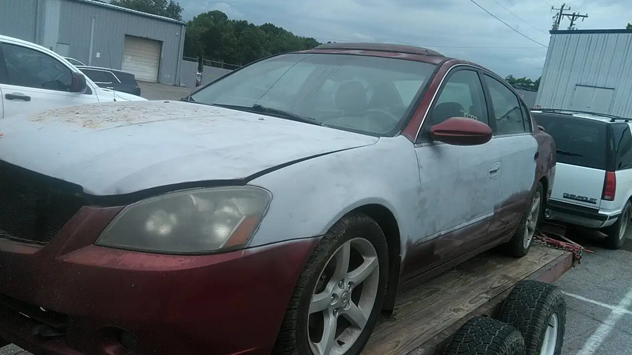 Photo of 2005 Nissan Altima
