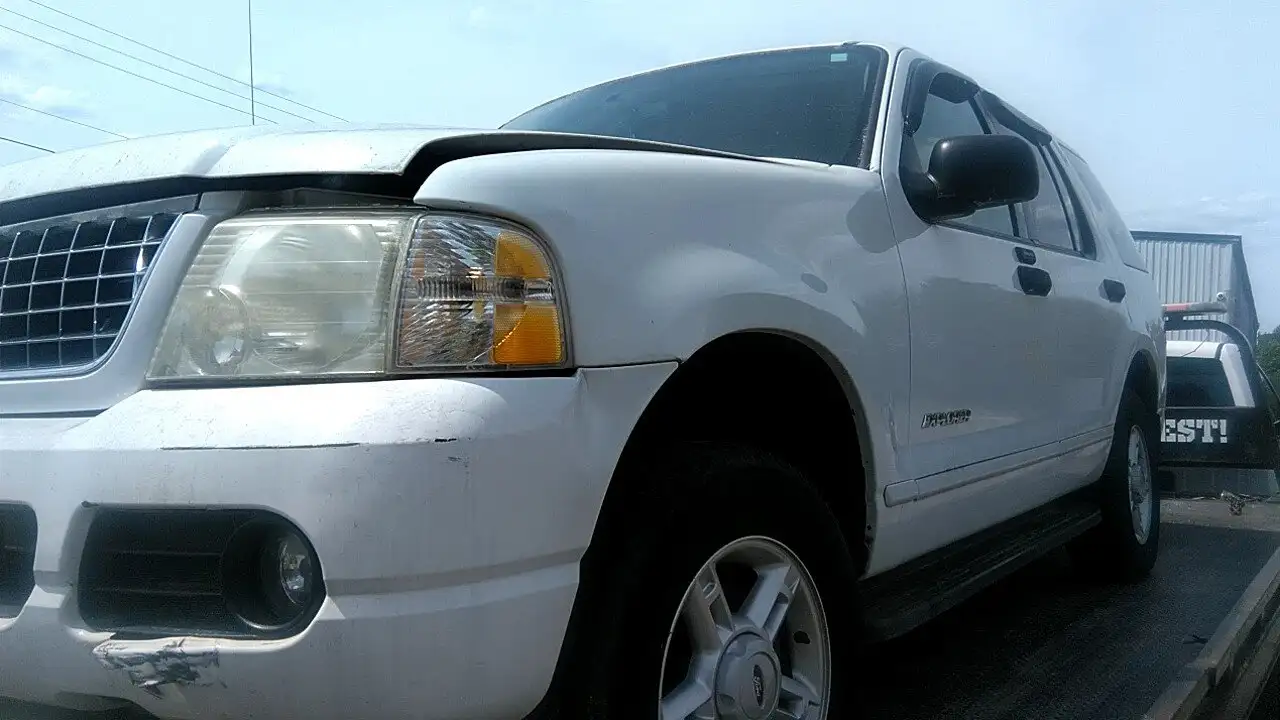 Photo of 2005 Ford Explorer