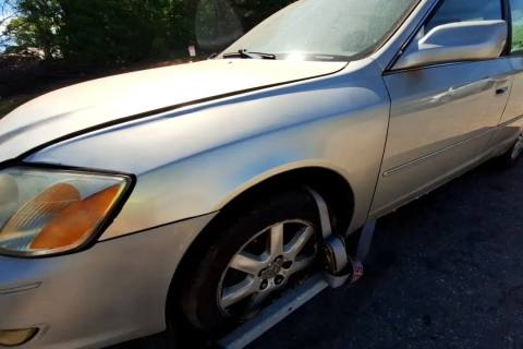 Photo of 2001 Toyota Avalon