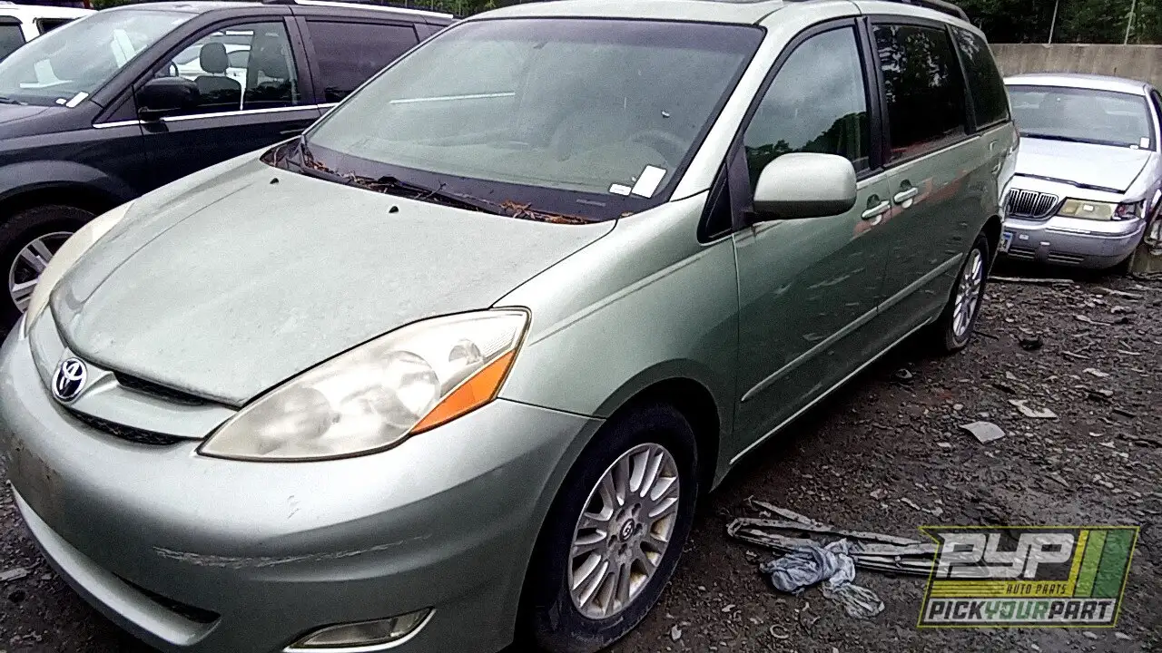Photo of 2008 Toyota Sienna