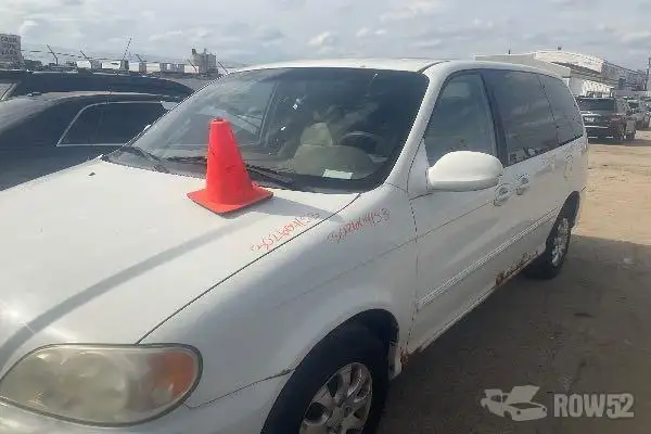 Photo of 2005 Kia Sedona