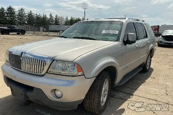 Photo of 2005 Lincoln Aviator