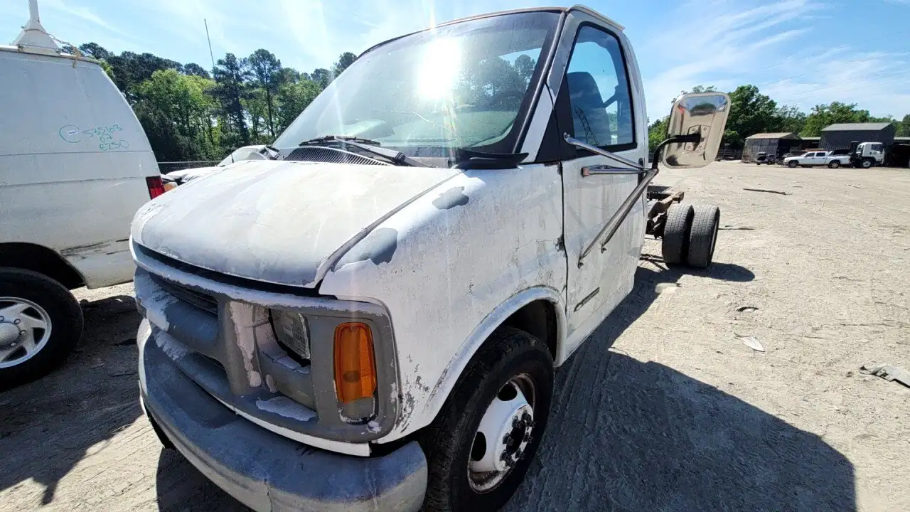 Photo of 2002 Chevrolet Express 3500
