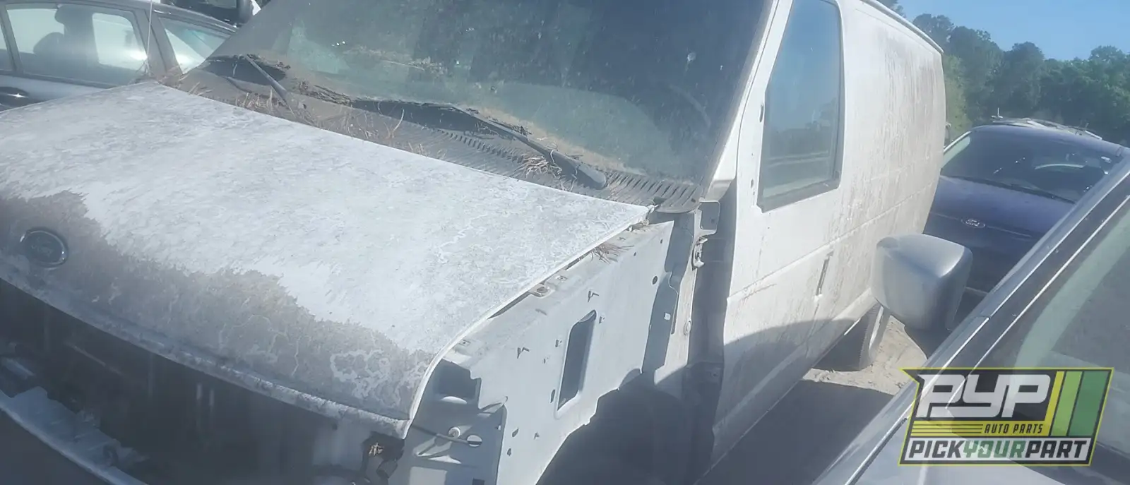 Photo of 1999 Ford E-150 Econoline