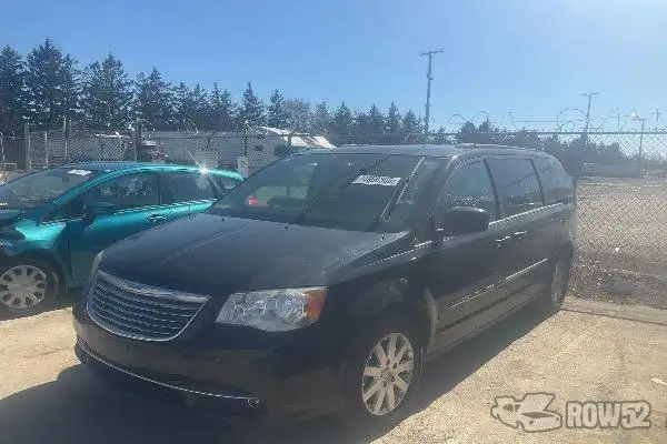 Photo of 2015 Chrysler Town & Country