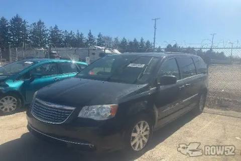 Photo of 2015 Chrysler Town & Country
