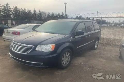 Photo of 2014 Chrysler Town & Country