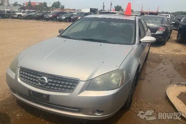 Photo of 2005 Nissan Altima