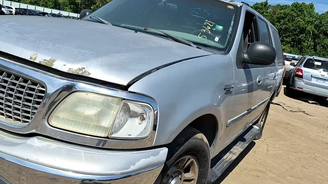 Photo of 2002 Ford Expedition