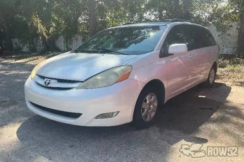 Photo of 2006 Toyota Sienna