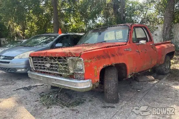 Photo of 1975 Chevrolet Truck (Pre-81)