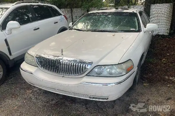 Photo of 2007 Lincoln Town Car