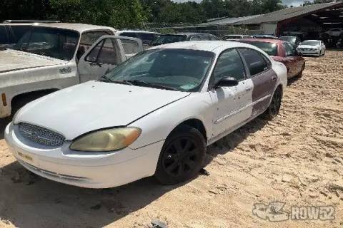 Photo of 2002 Ford Taurus