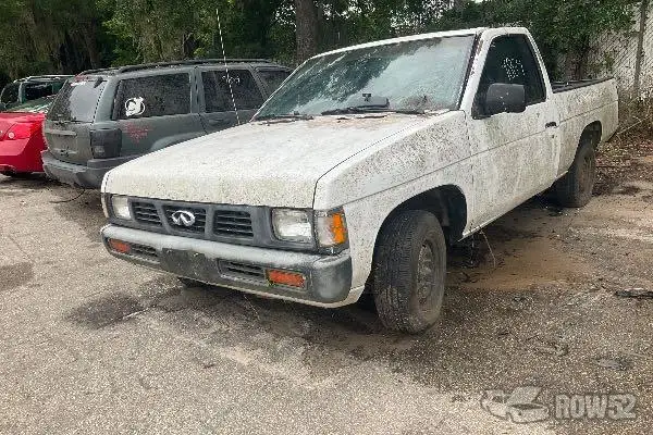 Photo of 1993 Nissan Pickup