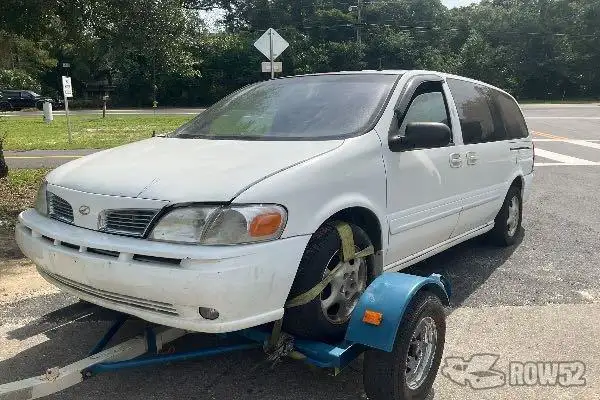 Photo of 2002 Oldsmobile Silhouette