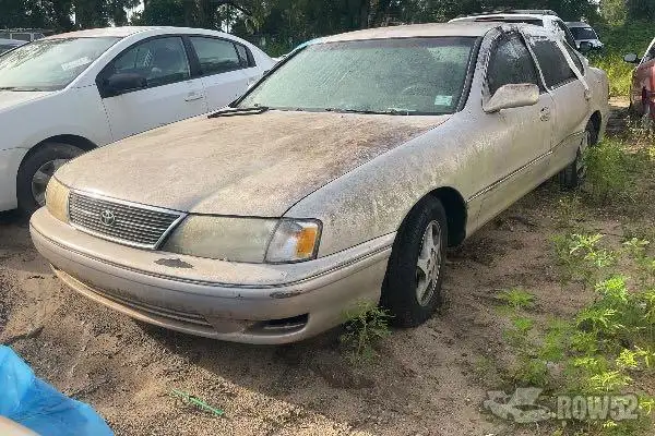 Photo of 1999 Toyota Avalon