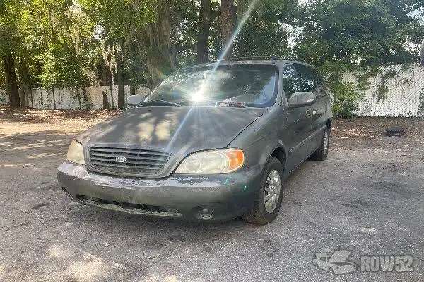 Photo of 2003 Kia Sedona