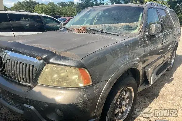 Photo of 2003 Lincoln Navigator