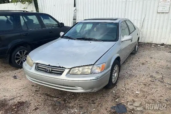 Photo of 2000 Toyota Camry