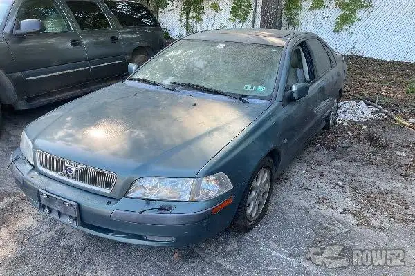 Photo of 2002 Volvo S40