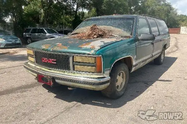 Photo of 1995 GMC Suburban