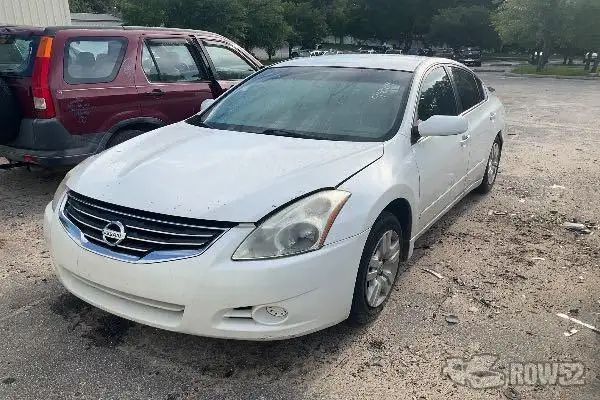 Photo of 2011 Nissan Altima