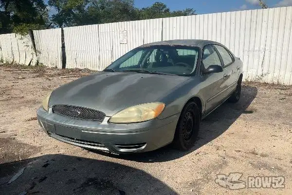 Photo of 2006 Ford Taurus