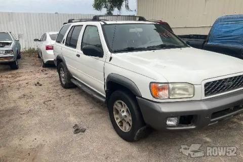 Photo of 2001 Nissan Pathfinder