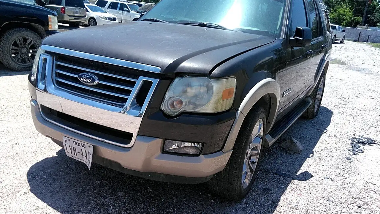 Photo of 2006 Ford Explorer